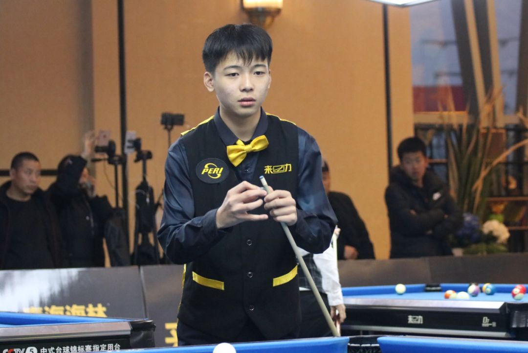 离领奖台还 离领奖台还